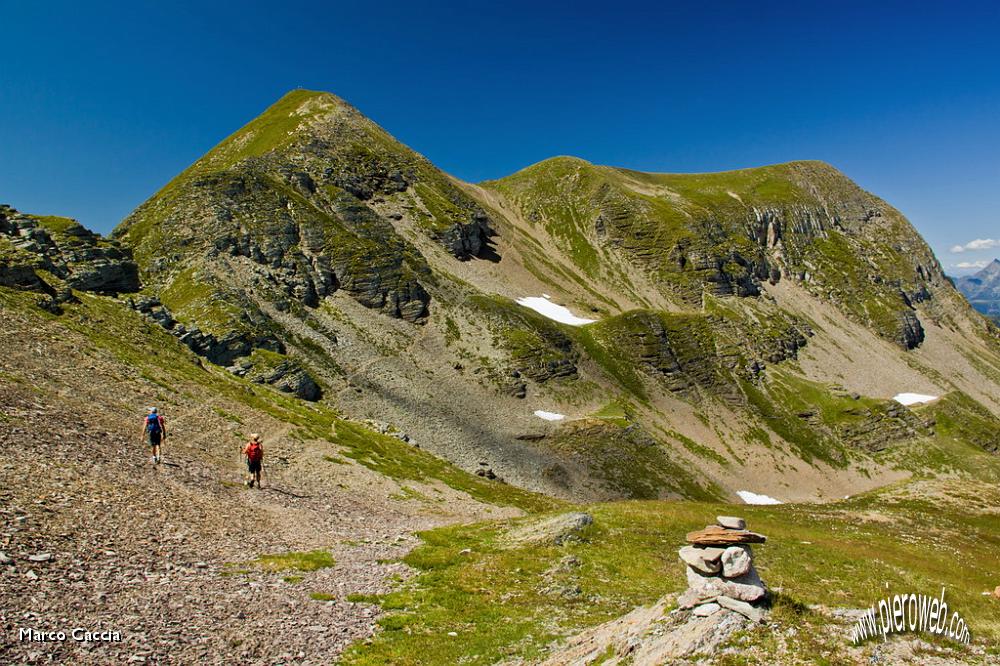 34_Ma poi scendiamo e prendiamo il comodo sentiero a nord.JPG